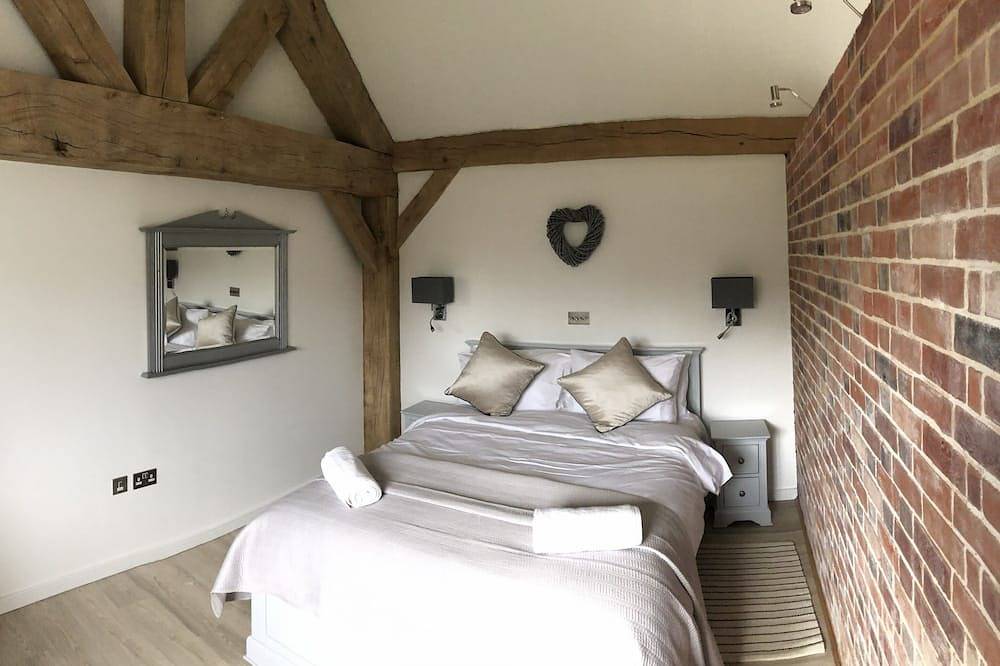The Cowshed, Luxury Barn Conversion, Tenterden in Tenterden, Ashford region