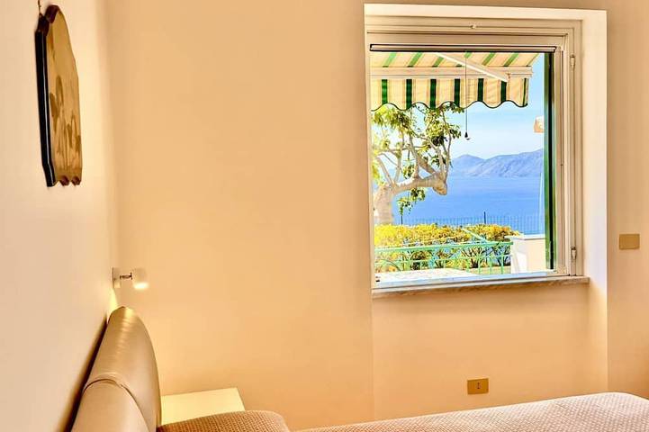 Entire apartment, Tramonto Praiano centre village in Vettica Maggiore, Praiano