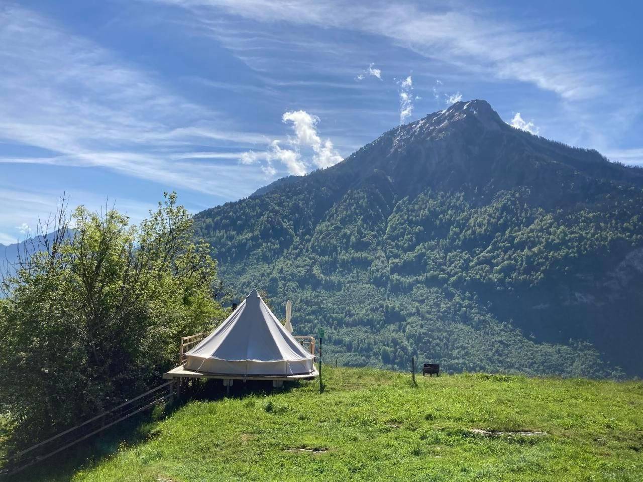 Apartamento vacacional entero, Apartamento de vacaciones para 4 personas con jardín in Lago de los Cuatro Cantones