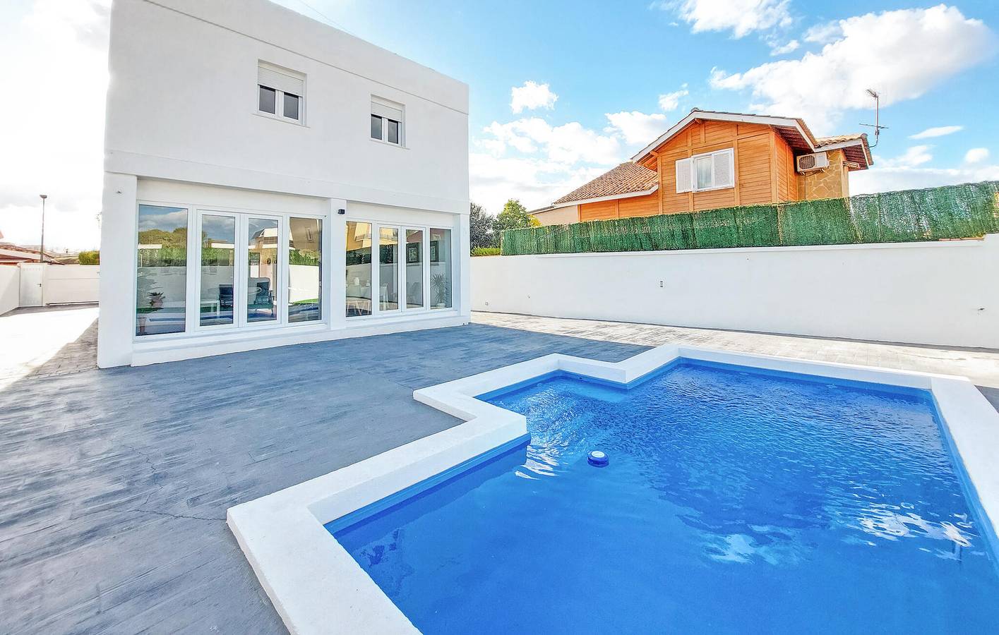 Retraite en bord de mer avec piscine et climatisation - 700 m du Río Turia in Riba-roja de Túria, Province de Valence
