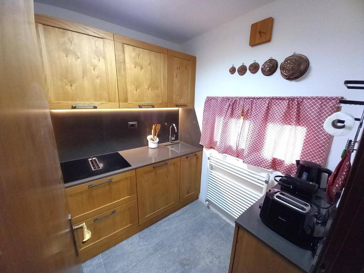 Appartement entier, Chez Umbus, centrale e immerso nel verde, grande terrazzo in Champoluc, Ayas