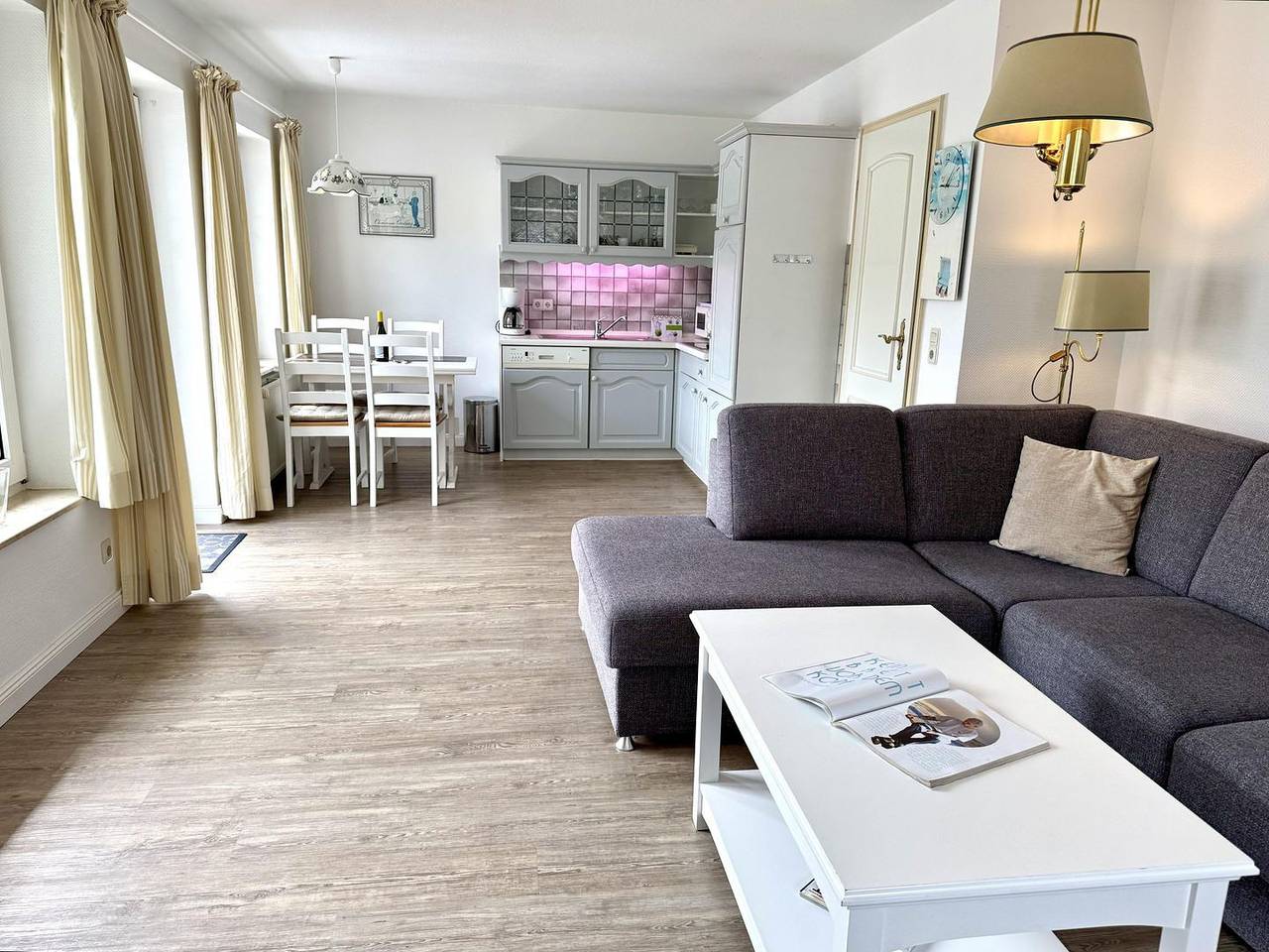 Ganze Wohnung, Gemütliche 2-Zimmer Ferienwohnung für 4 Personen, strandnah in Westerland in Westerland, Sylt (Gemeinde)
