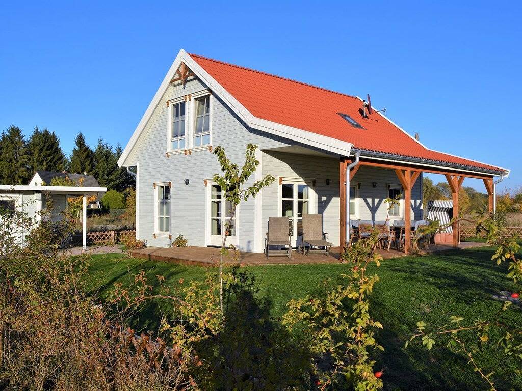 Ferienhaus in Warin mit Schwimmbecken in Warin, Nordwestmecklenburg (Wismar und Umgebung)