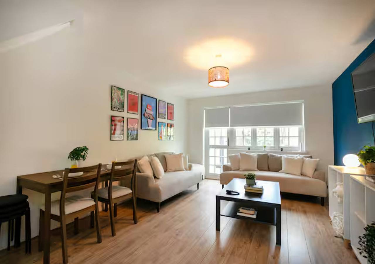 City Centre Home | Fast Wifi | Free Parking - Pass the Keys in Nottingham, East Midlands