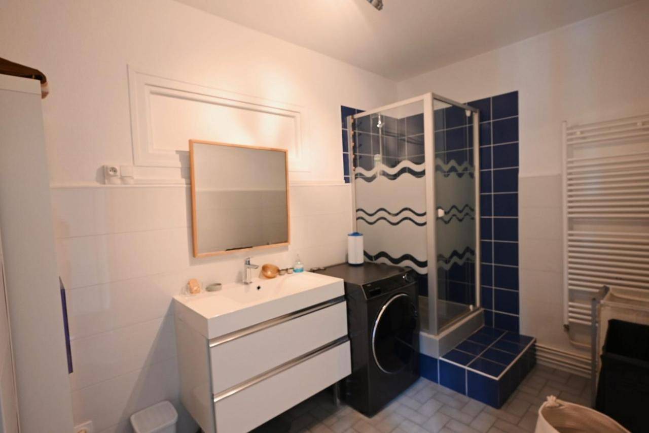 Appartement entier, Three-Bedroom Apartment in L'Étrat, Loire