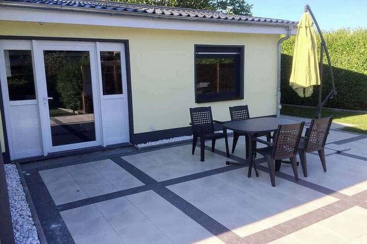 Bungalow für 4 Personen, mit Garten und Balkon