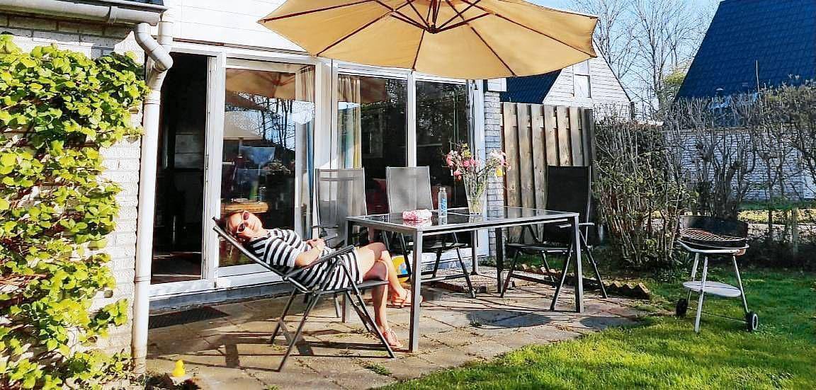 Ferienhaus mit Garten, Grill und Terrasse in Oostmahorn, Dongeradeel