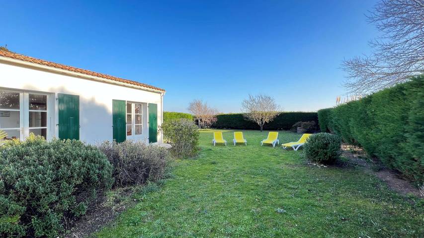 Gîte pour 8 personnes, avec jardin à La Couarde-sur-Mer - 2
