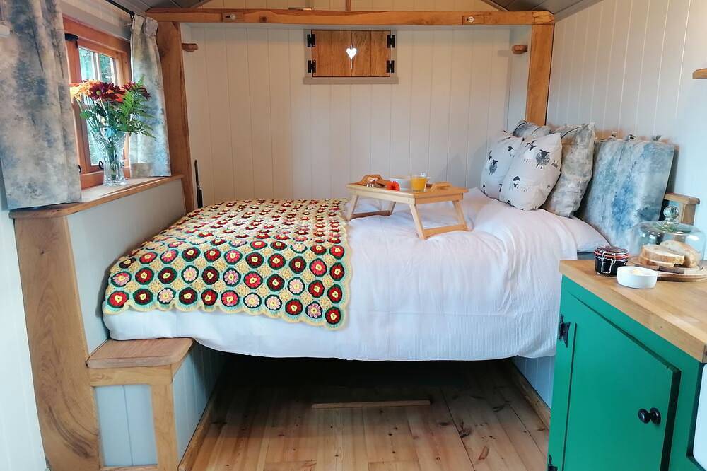 A shepherd's hut retreat with a private wood fired hot tub in County Fermanagh in County Fermanagh