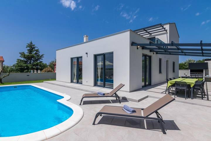 Villa für 8 Personen, mit Garten und Pool in Pula - 4