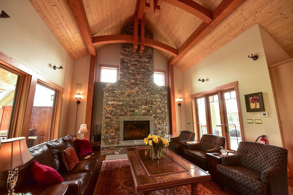 Außergewöhnliches Ski-in / Walk-out-Haus - 4100 Sft in Kicking Horse