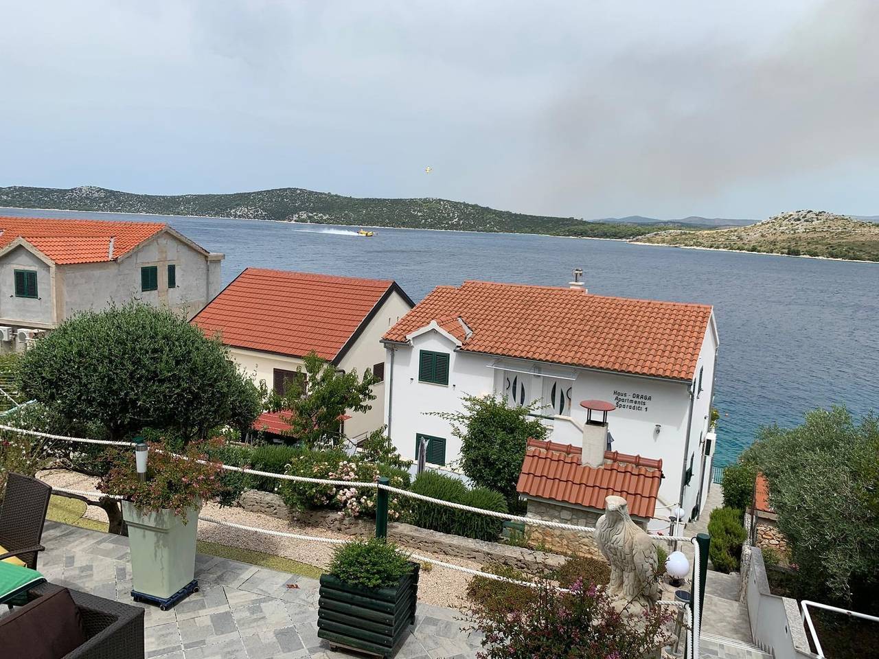 Ganze Wohnung, 1-Zimmer-Ferienwohnung am Strand Sparadici, Sibenik A-23591-e in Grebastica, Šibenik-Knin