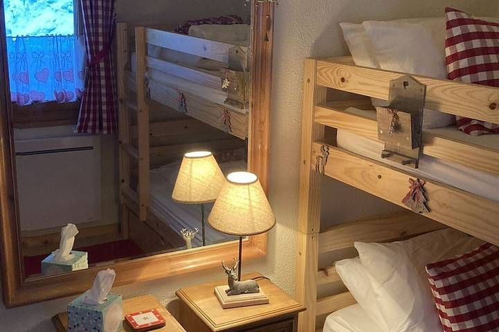 Ganze Wohnung, Wunderschönes 5-Sterne-Apartment, ruhig und 5 Minuten vom Stadtzentrum entfernt in Samoëns, Region Bonneville