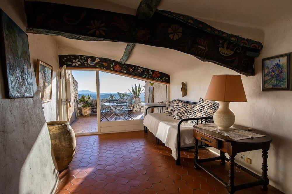 Haus im Herzen des mittelalterlichen Dorfes in Tourrettes-sur-Loup, Cannes und Umgebung