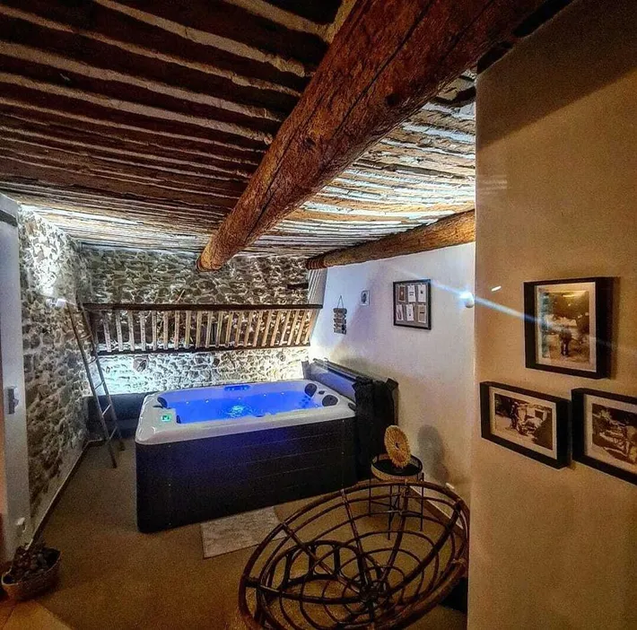 Casa de vacaciones para 3 personas, con terraza y jacuzzi - 1