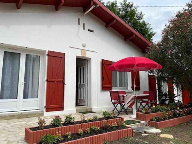 Gîte pour 7 personnes, avec jardin à Louer