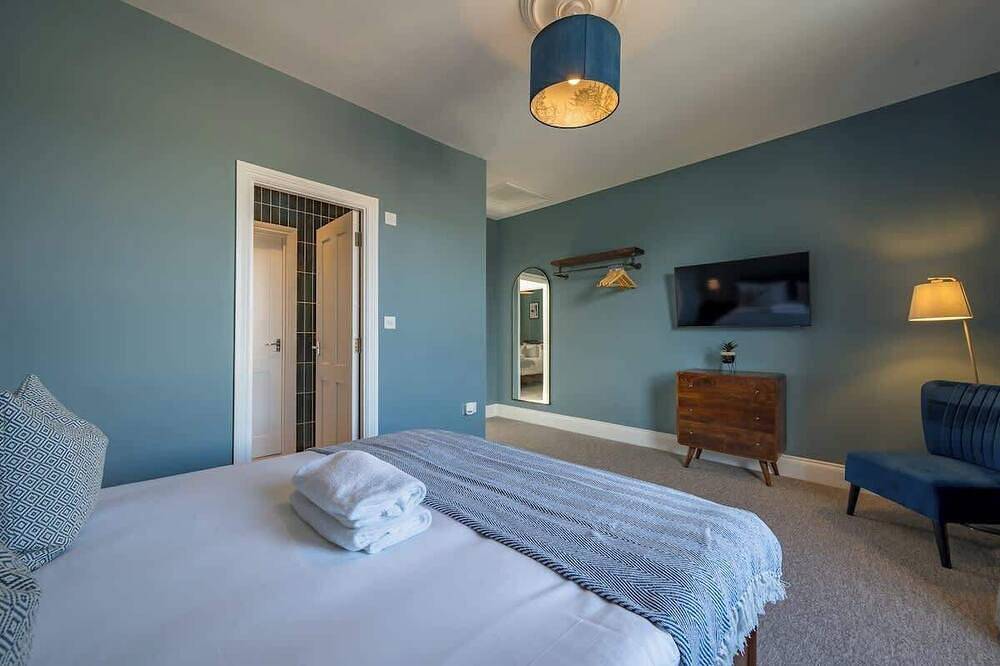 Entire apartment, Clifton 4Br w/Cinema Room+Sleeps 8 |Group Friendly in Bristol, South West England