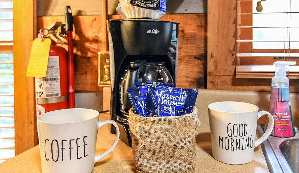 Time Away ~ 5 1/2 Meilen von der Hauptstraße, Pigeon Forge Tn in Waldens Creek, Sevier County