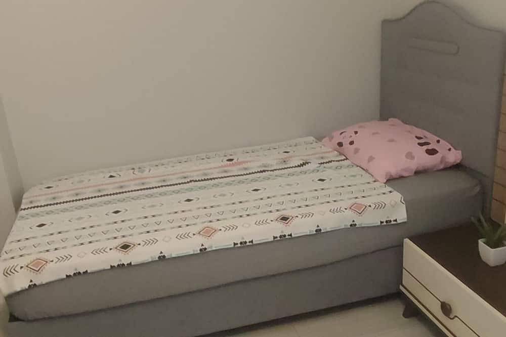 Cozy 2-bedroom, living room, garden, house  in Marmaris with Ac, Wifi, Netflix  in Marmaris, Provinz Muğla