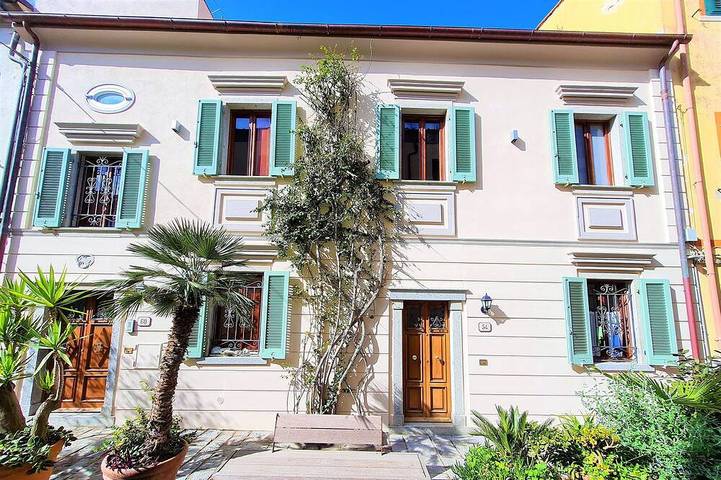 Ferienwohnung für 6 Personen, mit Whirlpool und Balkon in Marina di Campo