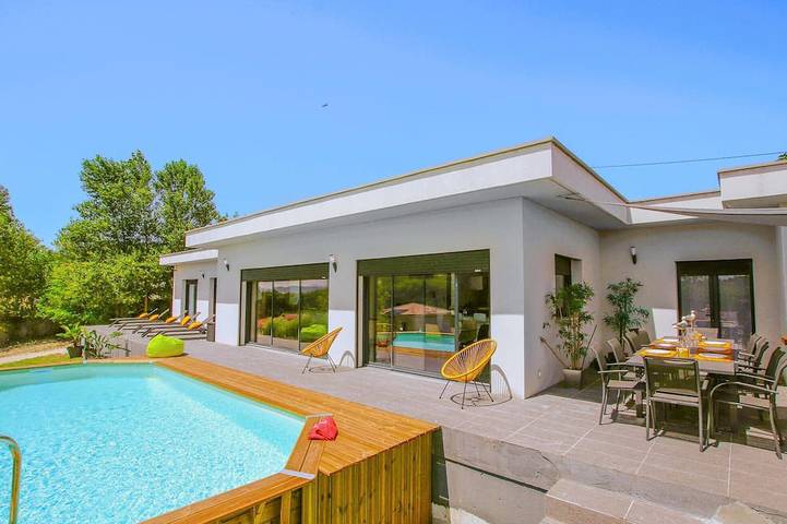 Maison de vacances pour 13 personnes, avec jacuzzi et jardin - 1