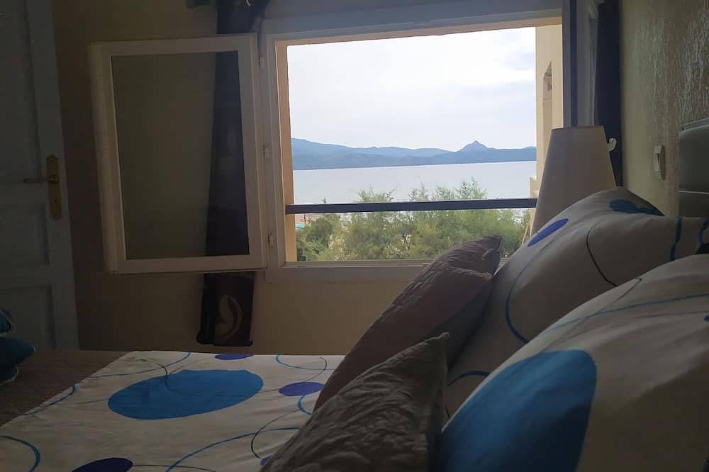 Entire apartment, F2 apartments with panoramic sea views in Farinole, Calvi region