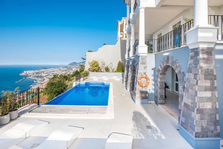 Bungalow für 8 Personen, mit Ausblick und Garten sowie Pool und Sauna auf Madeira - 2