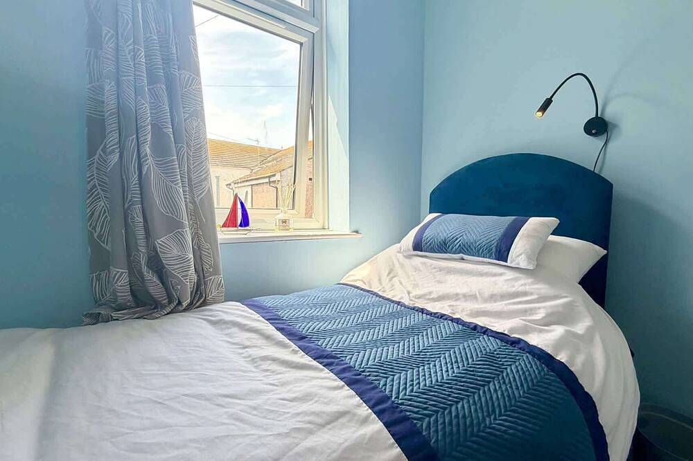 The Hideaway - A Cosy Beachside Retreat in Lancashire