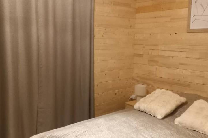 Gîte pour 6 personnes, avec terrasse et jacuzzi, animaux acceptés à Saint-Léger-les-Mélèzes - 3