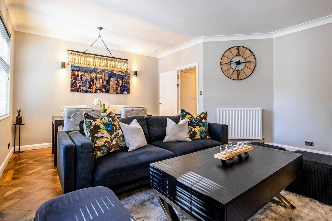 Entire apartment, Luxury 3-Bedroom Flat in Northwood in Hertfordshire