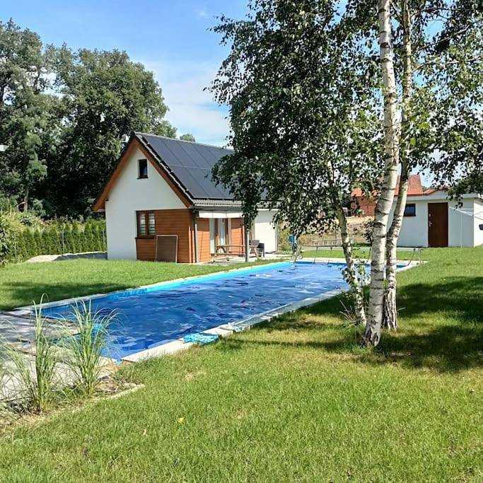 Dom dla 5 osób, z basen i taras oraz ogród - 1