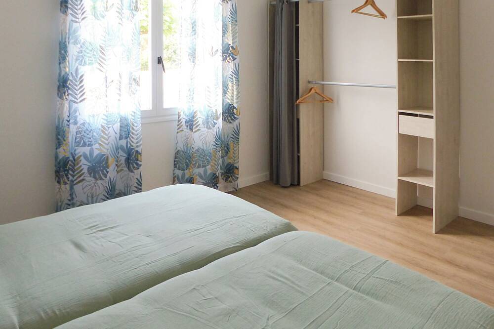 Vacation home in Landes: Chez Pépète, \"Catalpas\" accommodation in Magescq, Dax region