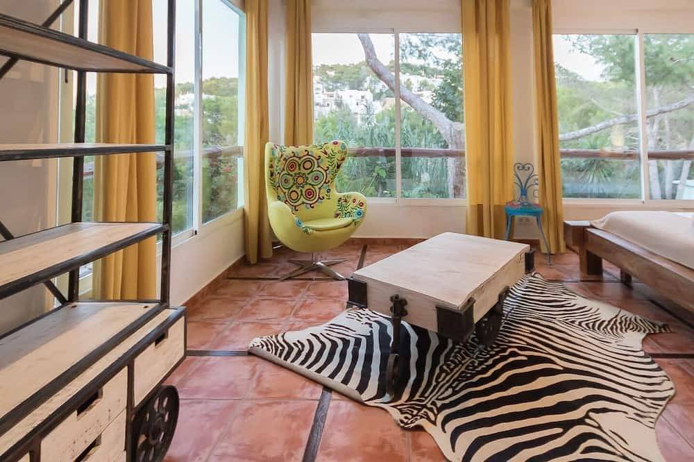 Classic Villa for 12- Pool, Bbq, big outdoor area in Cala d'Hort, Sant Josep de sa Talaia