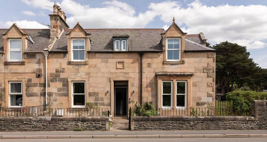 Holiday rental for 8 people, with terrace and garden, with pets in Peebles