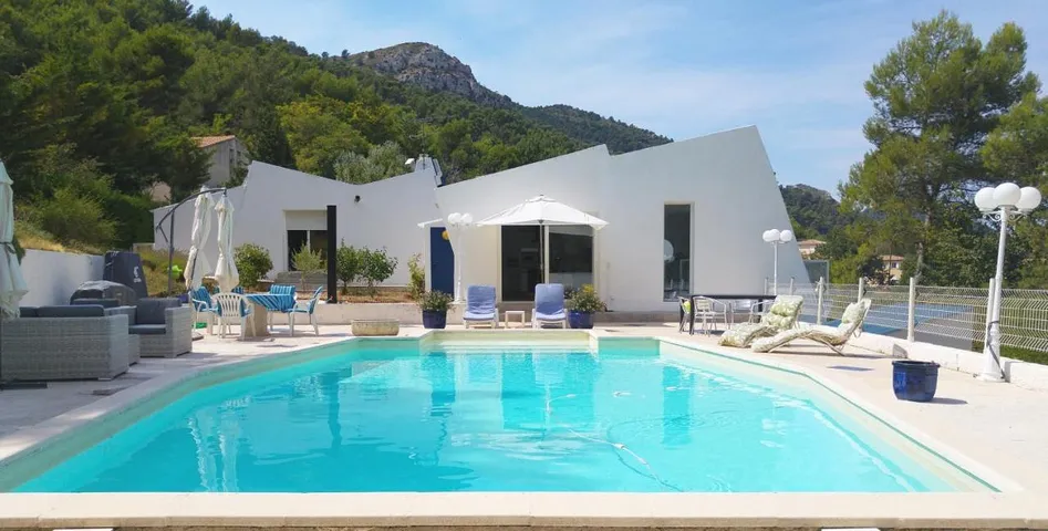 Chalet para 4 personas, con jardín además de piscina y vistas - 1