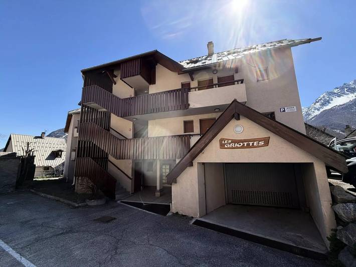 Gîte pour 5 personnes, avec balcon dans Office De Tourisme De Serre Chevalier - Bureau Du Monetier Les Bains - 4