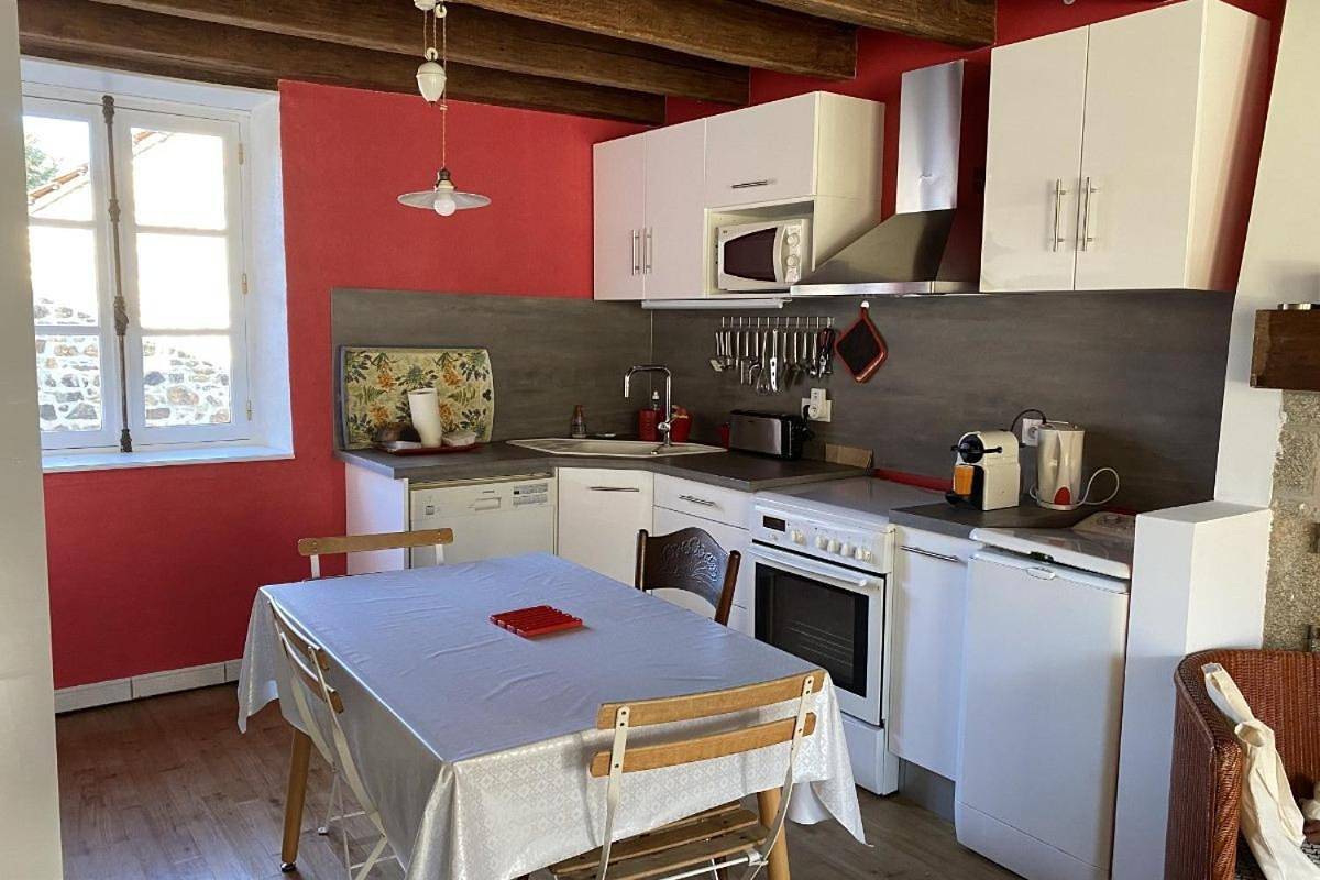 Two-Bedroom House in Saint-Moreil, Région d'Aubussargues