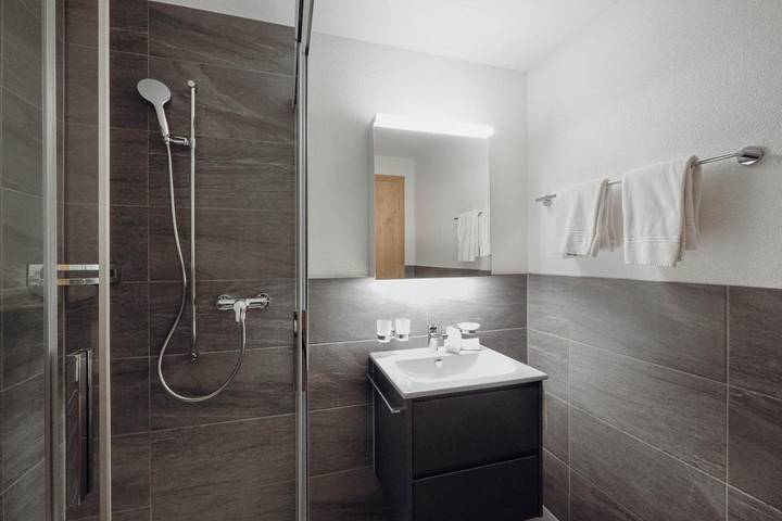 Gîte pour 4 personnes, avec vue et terrasse à Kandersteg - 2