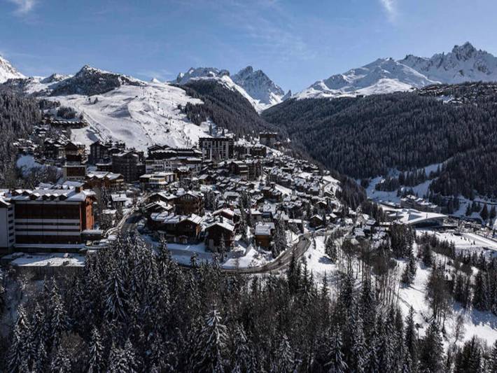Gîte pour 8 personnes, avec balcon, adapté aux familles dans Courchevel 1650 (Moriond) - 3