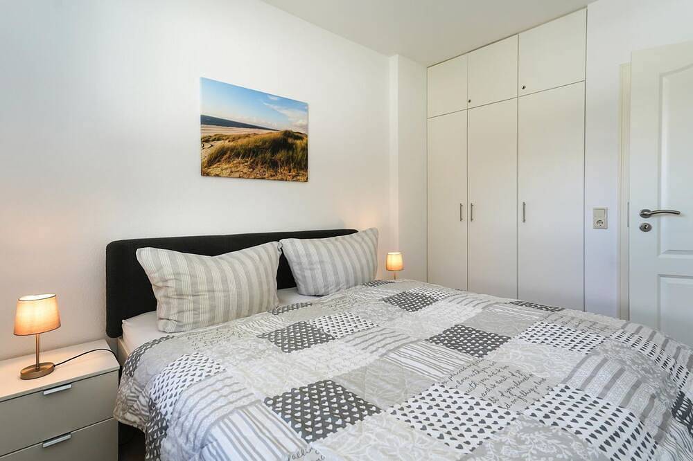 Ganze Wohnung, Nordstern - Nordstern – 3-Zimmer-App. für 4 Personen mit Terrasse, Stellplatz, in Westerland, Sylt (Gemeinde)