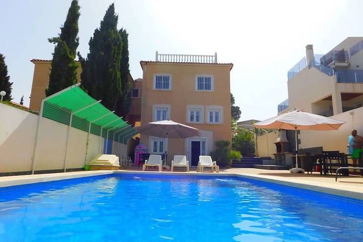 Maison de vacances pour 14 personnes, avec balcon et jardin dans Los Balcones