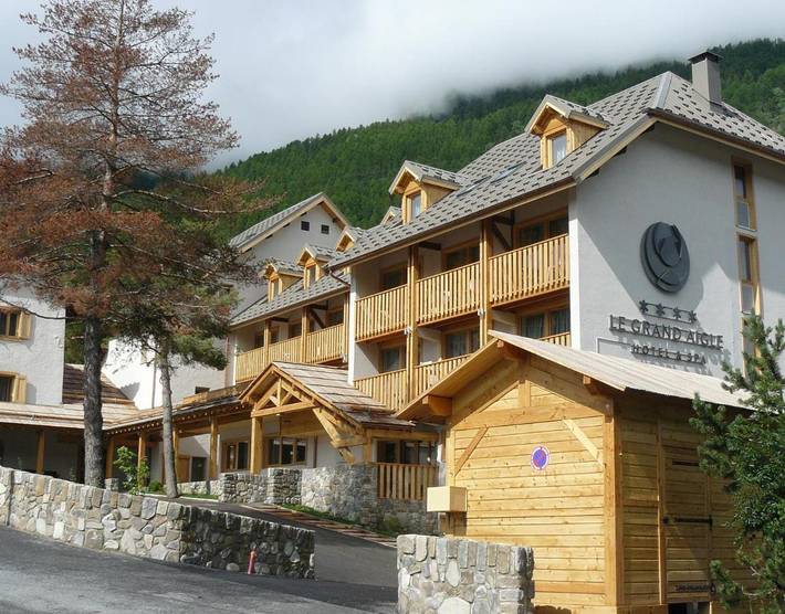 Hôtel pour 2 personnes, avec sauna ainsi que balcon et jacuzzi