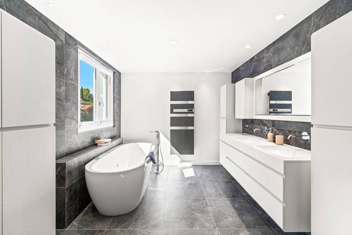 Apartamento entero, 625 Liberation - Lot 7 in Saint-Laurent-du-Var, Costa mediterránea (Francia)