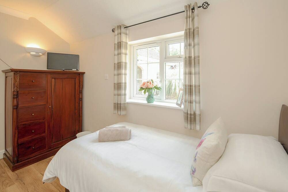 1 Luckington Stables-W8321 in Coleford, Somerset