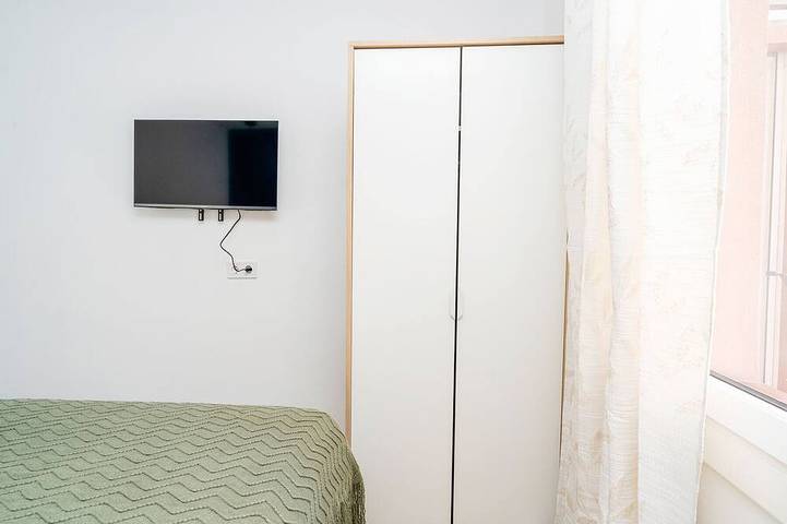 Entire apartment, Apartment 2 Bedrooms. 10' walk to the Beach /20' Barcelona center / 15' Forum Bcn in Sant Adrià de Besòs, Barcelonès