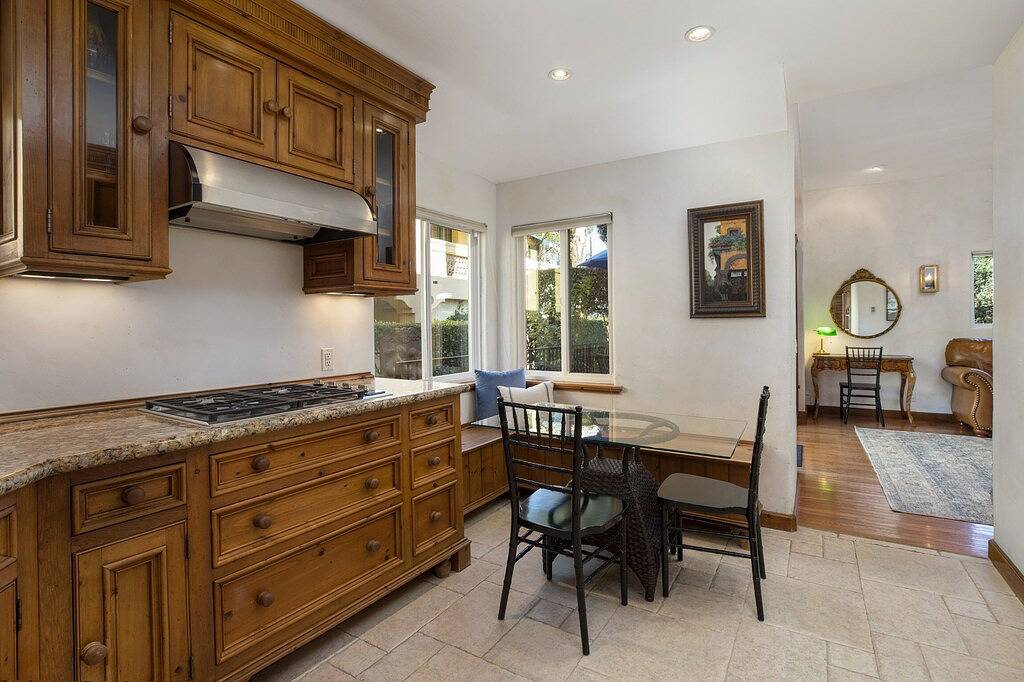 Ganze Wohnung, Außergewöhnlicher Kurzurlaub am Meer - 2 Blocks vom Strand, dem öffentlichen Schwimmbad und der Innenstadt entfernt in Santa Barbara, Santa Barbara County