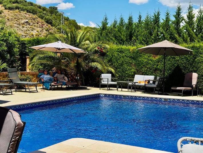 Gîte pour 2 personnes, avec piscine ainsi que jardin et vue, animaux acceptés à Loja - 4