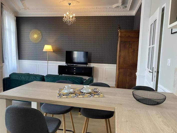 Gîte pour 2 personnes, avec balcon dans Centre Culturel Valery Larbaud Vichy - 3