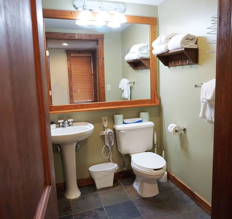 Ganze Wohnung, Slope Side One Of The Best Views Of The Village Rimfire 317-318 in Snowshoe, Greenbrier River