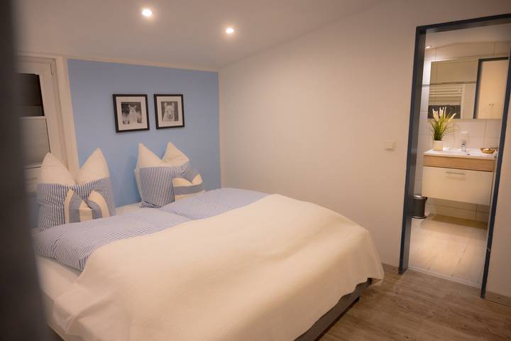 Ferienwohnung für 3 Personen, mit Terrasse und Sauna in Westermarkelsdorf